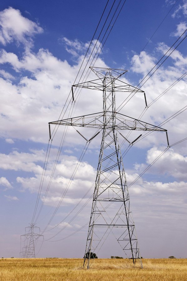 Balisage fixe avec des pylônes et mâts modulaires : robustesse et design