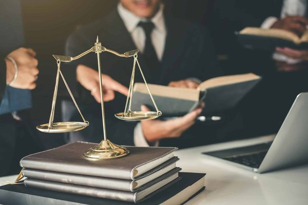 Trouver un avocat : guide pratique pour faciliter votre choix