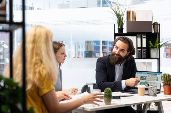 Réussite stratégique : le cabinet qui propulse votre entreprise